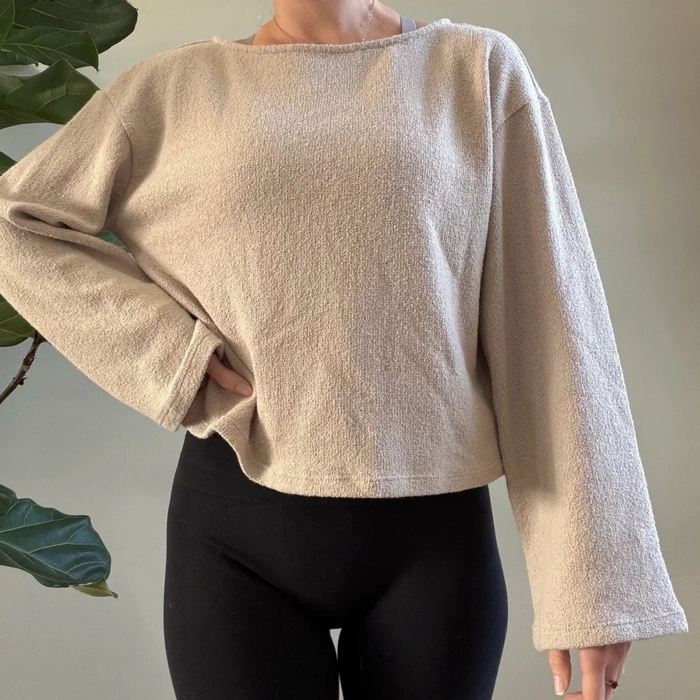 H&M Light Beige Crewneck Knit Top - Picture 2 of 5